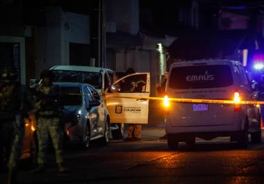 Elementos de la Policía Estatal y del Ejército que fueron alertados de un ataque a balazos en la colonia Nueva Galicia se desplazaron a ese punto.
