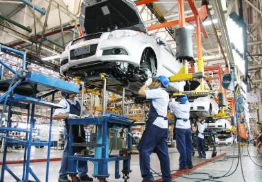 Ramos Arizpe y Saltillo concentraron nuevas inversiones automotrices durante 2025, con proyectos enfocados en sistemas térmicos, corte metálico y componentes para vehículos eléctricos.