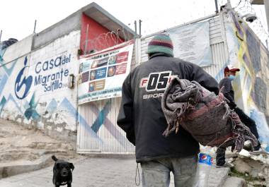 La Casa del Migrante de Saltillo está “al tope”; pese a la fuerza que pierden las caravanas que salen del sur con rumbo a Estados Unidos.