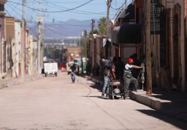 La calle General Cepeda, ubicada en el centro de Saltillo, se acerca al 95% de avance en su rehabilitación, con mejoras planificadas en infraestructura y servicios.