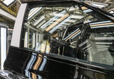 El impulso a la manufactura avanzada busca sustituir las importaciones por producción doméstica, una estrategia central del plan económico de Pekín hacia 2030.