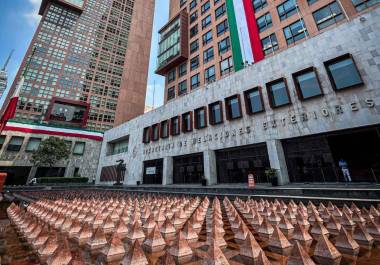 El 8 de noviembre se celebra el Día de la Persona Diplomática Mexicana, en conmemoración de la creación en 1821 del antecedente del actual Servicio Exterior Mexicano.