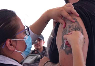 El esquema de vacunación cambia según la edad; autoridades recomiendan revisar la cartilla y acudir al centro de salud para completar o actualizar las dosis necesarias.