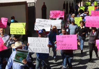 Encabezados por el activista Alejandro Villarreal Mauri, los manifestantes buscan que el manejo del agua permanezca en manos de los arteaguenses.