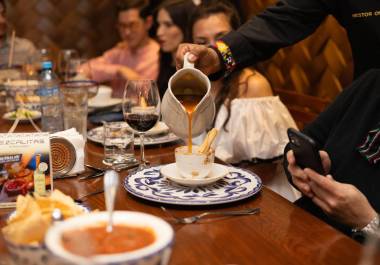 El Mesón Principal es uno de los restaurantes que sí ofrecerán servicio este 25 de diciembre.