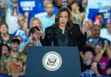 Kamala Harris, actual vicepresidenta y candidata demócrata a la presidencia, afirmó en un mitin en Pennsylvania que, “como fiscal general de un estado fronterizo, enfrenté a organizaciones como el Cártel de Sinaloa”.