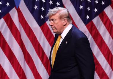 Trump informó que Estados Unidos aceptó retomar el diálogo con Irán tras una solicitud de Teherán, pese a sostener que el alto al fuego ya terminó.