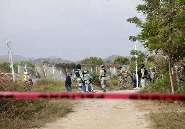 La FGR atribuyó el accidente a exceso de velocidad y anunció acción penal por homicidio y lesiones culposas.