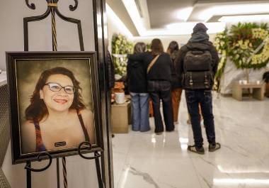 Familiares de Blanca Martínez Bustos exigen justicia tras su fallecimiento en el IMSS.