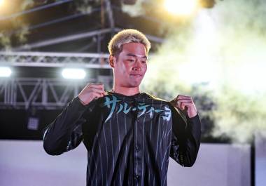 El japonés anunció su salida primero en redes sociales antes del comunicado oficial.