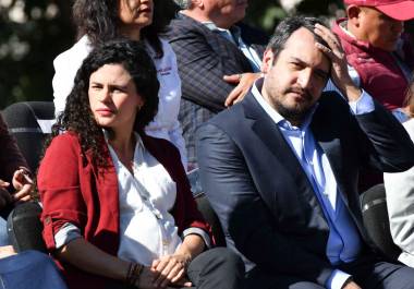 El monto divulgado desecha una declaración de la dirigente nacional de Morena, Luisa María Alcalde Luján, quien afirmó que el sueldo del funcionario era “menos de 100 mil pesos”.