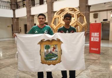 Jesús Emiliano Bruno Dávila, de 16 años, y Gilberto Ledezma, de 13 años, lograron su clasificación tras superar la etapa nacional del certamen y partirán a Asia este domingo.