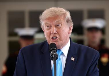 Donald Trump republicó en Truth Social un artículo de Bill O’Reilly que cuestiona la estrategia de Claudia Sheinbaum frente al combate al narcotráfico.
