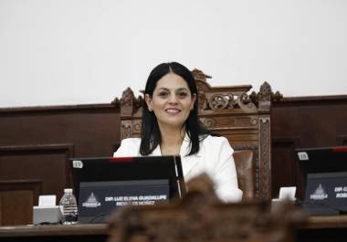 La iniciativa impulsada por Luz Elena Morales obliga a municipios y dependencias estatales a adecuar reglamentos, protocolos y acciones para garantizar una vida libre de violencia y mayor equidad laboral.