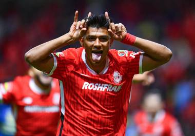 Toluca aseguró su pase directo a la Liguilla tras vencer 4-0 al América en el estadio Nemesio Díez, dejándolo en la fase de Play-In.