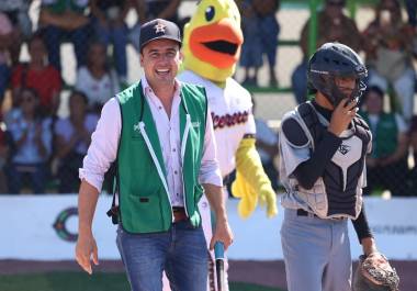 El nuevo espacio deportivo beneficiará a niñas, niños y jóvenes del municipio, dijo Manolo Jiménez.