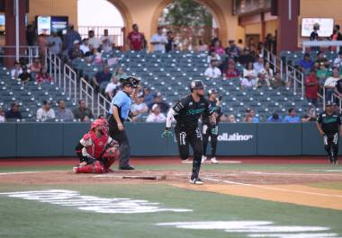 Saraperos de Saltillo fue barrido por Tecolotes de Dos Laredos tras caer 7-3 en el Uni-Trade Stadium, resultado que agravó el mal arranque de La Nave Verde en la campaña.