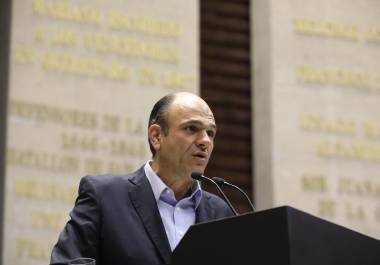Los paraderos se instalarían tanto en carreteras de cuota como en vías libres, detalló el legislador coahuilense.