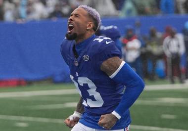 Dos días después de recibir una ovación en el MetLife Stadium, los Giants decidieron cortarlo.