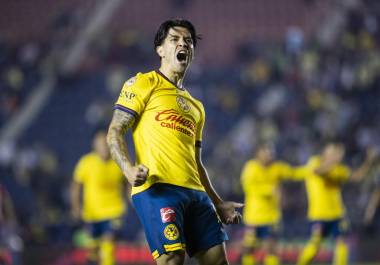 El América volvió a su mejor versión con una contundente victoria 3-0 sobre el Atlas en la Ciudad de los Deportes.