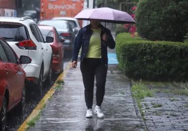 El SMN pronostica lluvias muy fuertes, calor de hasta 45 °C y fuertes rachas de viento para este miércoles 16 de septiembre.