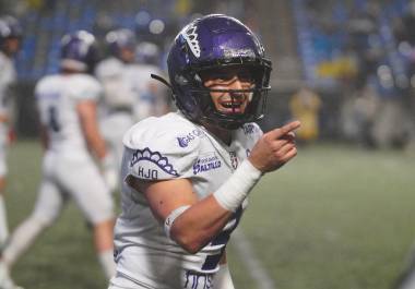 Dinos de Saltillo visita a Raptors del Estado de México en una nueva edición del Clásico Jurásico de la LFA 2026, buscando su segundo triunfo consecutivo.