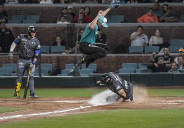 Saraperos de Saltillo y Acereros de Monclova empataron 3-3 en el Juego con Causa 2026, en un duelo que cerró la pretemporada con gran respuesta de la afición y apoyo a personas con TEA.
