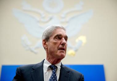 El exfiscal especial Robert S. Mueller III llega a una audiencia del Comité de Inteligencia de la Cámara de Representantes en el Capitolio, en Washington, el 24 de julio de 2019.