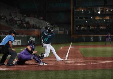 Los enfrentamientos entre Saraperos y Dorados han estado marcados por juegos de muchas carreras durante la temporada 2026.