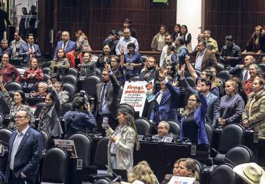 La Cámara de Diputados alista una bolsa de más de 208 millones de pesos para emitir los pagos correspondientes al fin de año de los diputados y senadores que pertenecen a la 66 Legislatura.