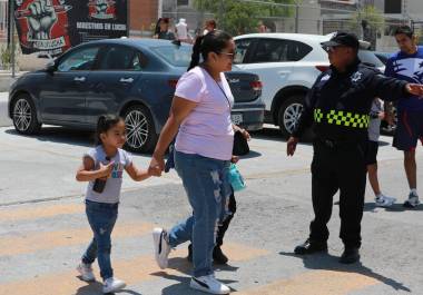 Aunque el 1 de mayo es día inhábil por el Día del Trabajo, el viernes 2 de mayo no habrá suspensión de clases; en cambio, el 5 de mayo sí se celebrará con un puente vacacional.