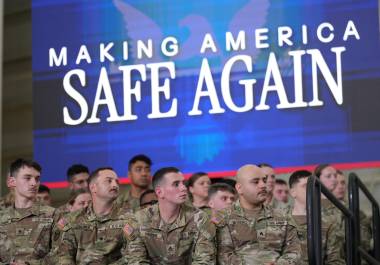 De los 13 elementos fallecidos en el conflicto, siete pertenecen al Ejército y seis a la Fuerza Aérea.