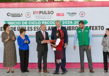 Autoridades municipales y estatales de Coahuila inauguraron el ciclo escolar 2024-2025 en la escuela primaria Francisco Zarco de Saltillo.