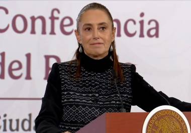 La presidenta Claudia Sheinbaum informó que el empresario Ricardo Salinas Pliego, a través de sus empresas, manifestó al SAT su disposición de cubrir un adeudo fiscal cercano a los 50 mil millones de pesos.