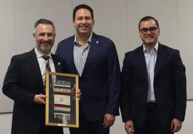 Saltillo tiende puente con Texas para atraer empresas de tecnología e IA