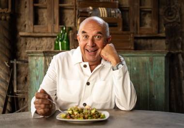 Pedro es un aventurero de la cocina.