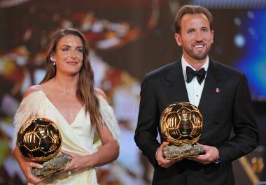 Alexia Putellas ganó su tercer Balón de Oro femenino y volvió a recibir el reconocimiento después de sus triunfos en 2021 y 2022.