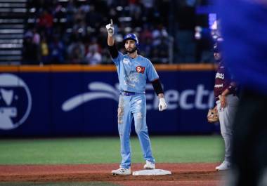 Charros de Jalisco se llevaron el bicampeonato de la Liga Mexicana del Pacífico tras vencer 8-6 a Tomateros de Culiacán en el Estadio Panamericano y asegurar la Serie Final por barrida.