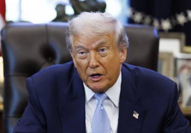 El presidente de Estados Unidos, Donald Trump, afirmó que “haría lo que sea necesario” para detener el narcotráfico y no descartó lanzar ataques a México.