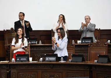La presidenta de la Comisión de Gobernación, Puntos Constitucionales y Justicia, Guadalupe Oyervides, indicó que la propuesta se presentó conforme a lo establecido por la ley y subrayó la trayectoria del exgobernador como respaldo para asumir el cargo.