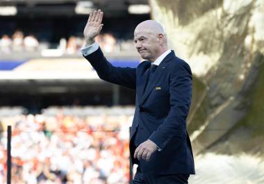 Gianni Infantino retiró el controvertido proyecto después de que UEFA amenazara con abandonar todas las competencias de la FIFA.