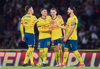 América venció 0-2 a Pumas en el Clásico Capitalino con goles de Israel Reyes y Álvaro Fidalgo, consolidándose en los primeros lugares del Clausura 2025.