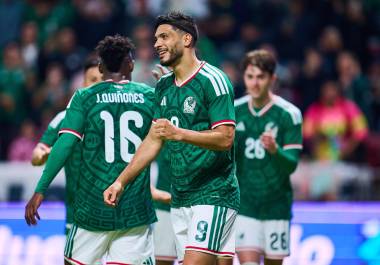 El “Lobo de Tepeji” marcó, de forma poco ortodoxa, su gol número 46 con la camiseta del Tri, a seis del “Chicharito” Hernández.