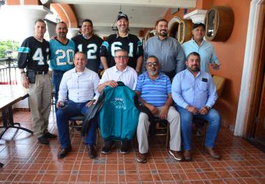 El desayuno de aniversario permitió revivir anécdotas y recordar a quienes hicieron posible una de las mayores gestas deportivas de Saltillo.