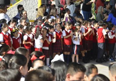 Se recomienda a los padres y tutores verificar que la información ingresada durante el proceso de preinscripción sea correcta, para evitar contratiempos en la asignación de lugares en las escuelas.