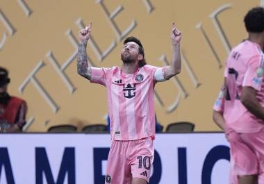 Lionel Messi festeja su gol de tiro libre ante Porto, clave para la histórica victoria del Inter Miami en el Mundial de Clubes 2025.