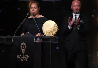 Corral y Harry Kane fueron distinguidos en sus respectivas categorías, mientras la futbolista mexicana aprovechó el escenario para destacar a otra representante del balompié nacional.