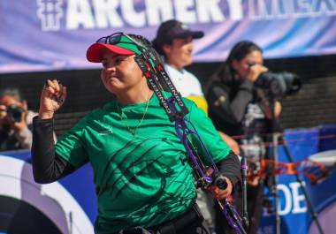 La monclovense Dafne Quintero venció a la jalisciense Mariana Bernal y se coronó en la modalidad Compuesto Femenil.