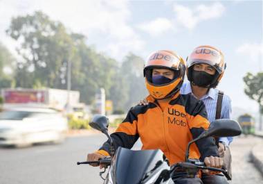 La compañía Uber dijo que el servicio con motocicleta puede generar autoempleo en Coahuila.