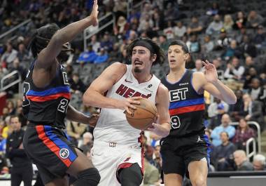 Pistons, Hawks y Bucks sorprenden en el arranque de la Copa NBA